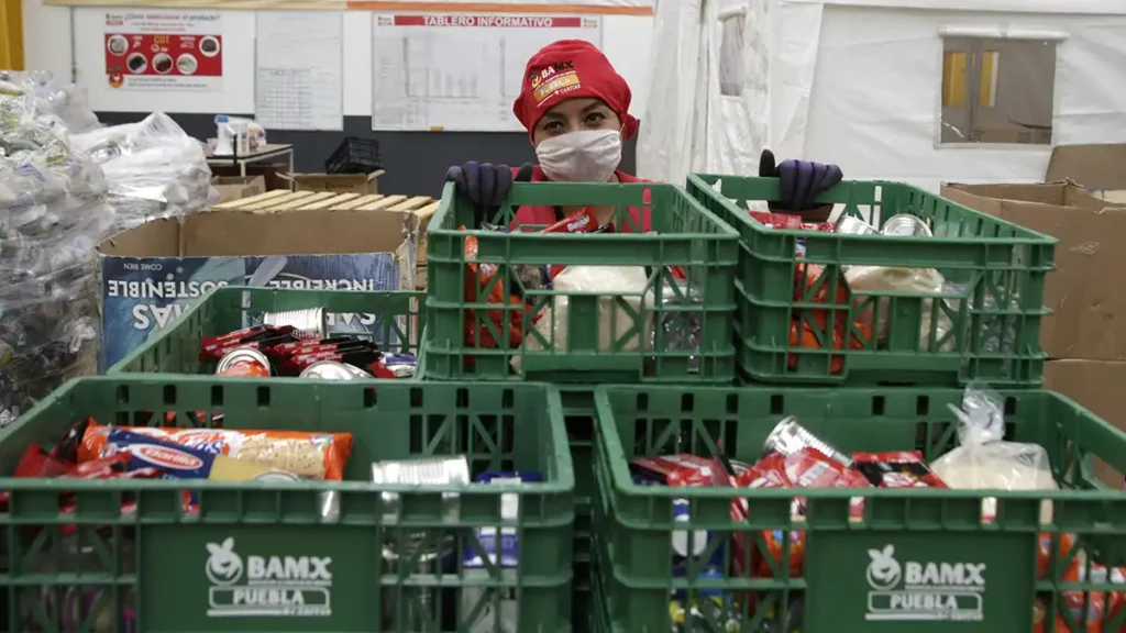 Suman esfuerzos SMDIF y Banco de Alimentos