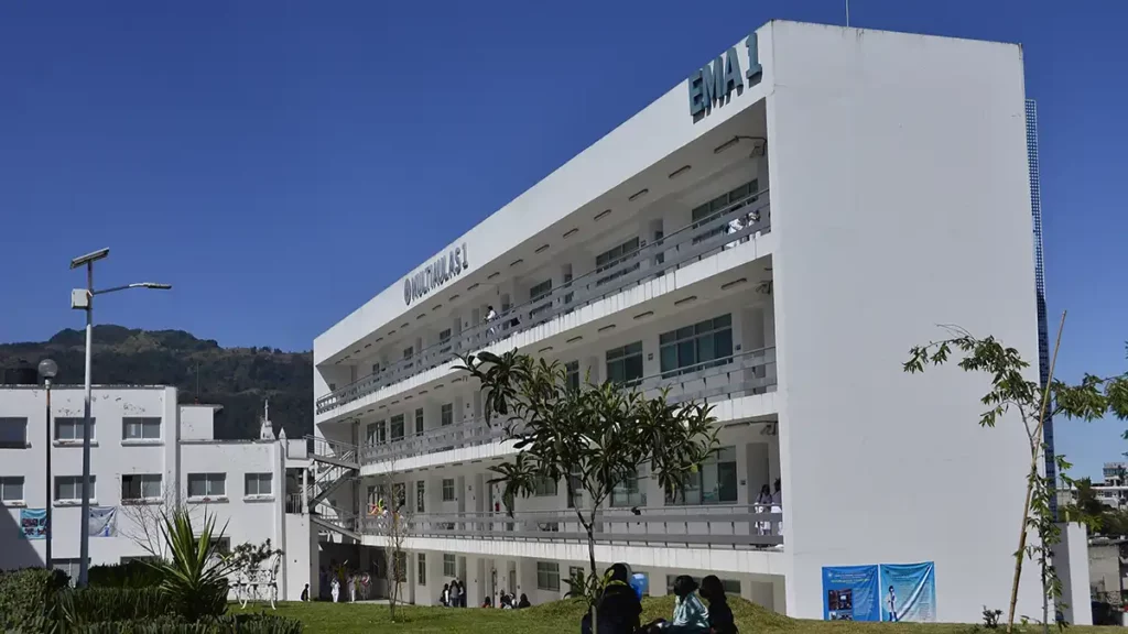 Rectora de la BUAP entregó obras en el Complejo Universitario de la Salud