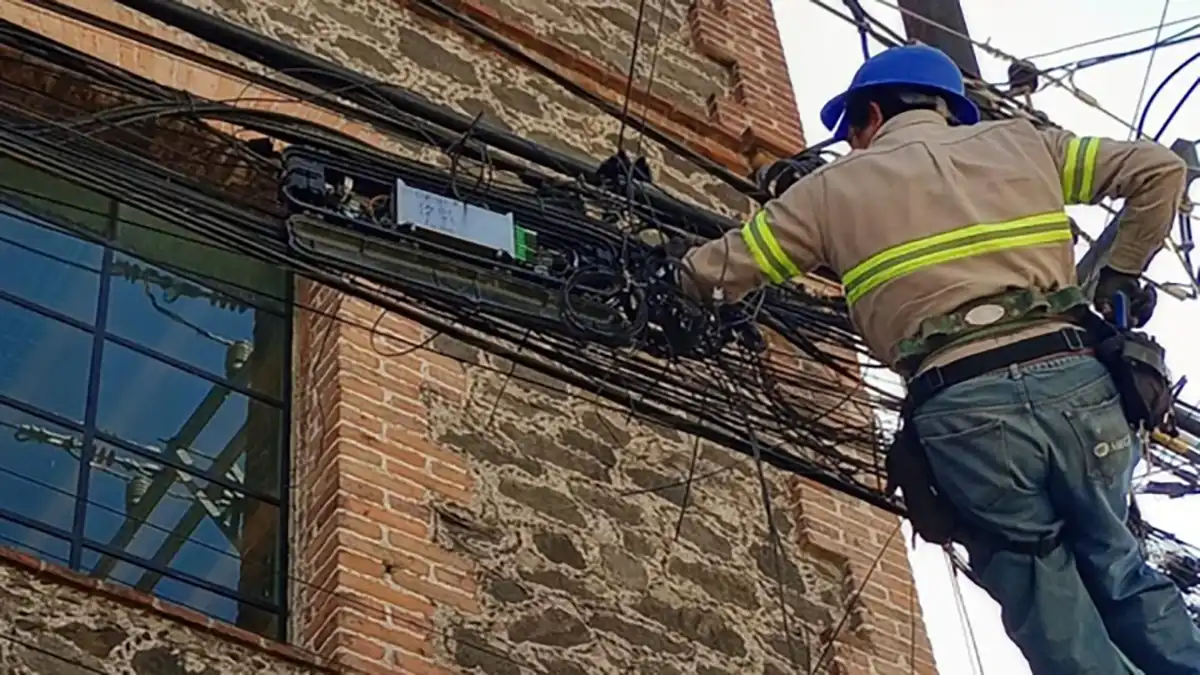 Telmex, Megacable y Total Play, principales generadores de cableado irregular en Puebla