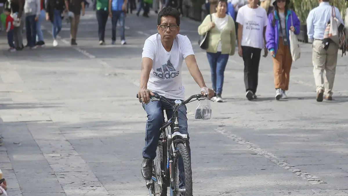 Ciclistas no pueden circulan en zona peatonal de la 16 de Septiembre