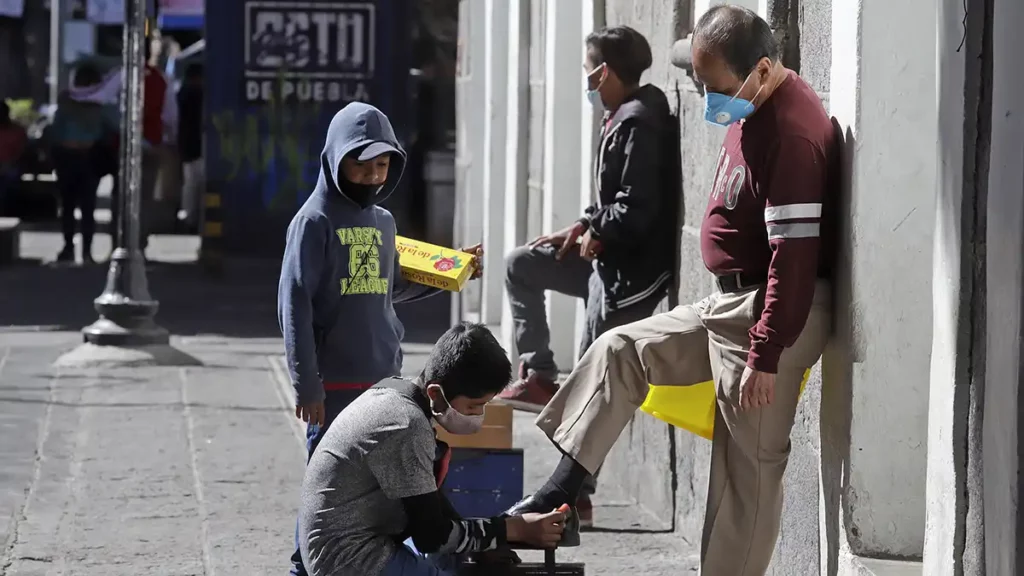 SMDIF rescató a 39 "niños de la calle" explotados laboralmente