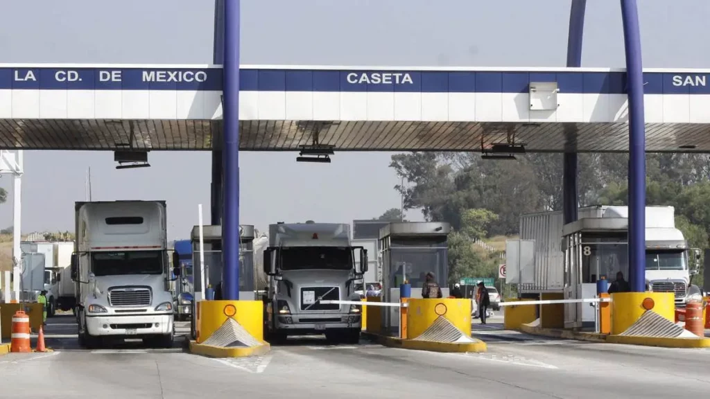 Manifestantes tomaron caseta del Arco Norte en Texmelucan