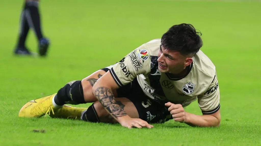 Club Puebla inicia el torneo con derrota 0-2 ante Rayados de Monterrey