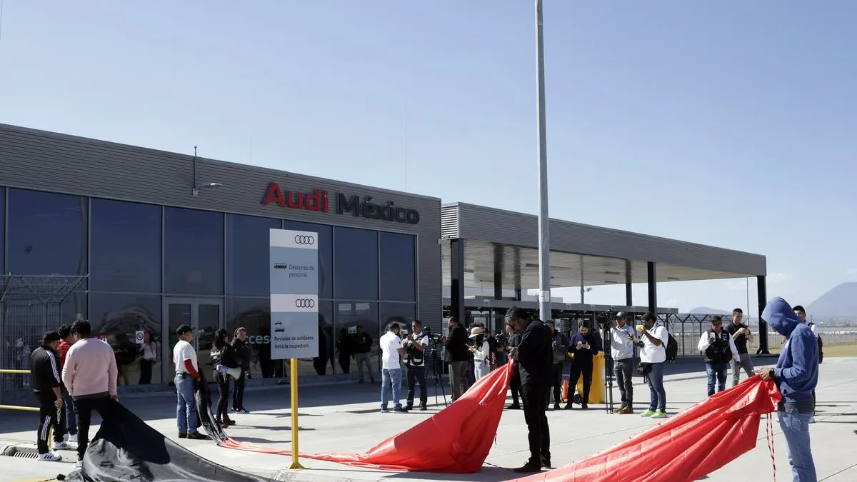 Estalla huelga en la planta Audi de Puebla