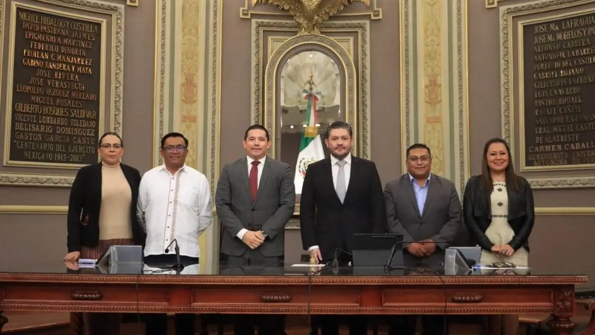 Comparece ante el Congreso de Puebla el titular de la SSP