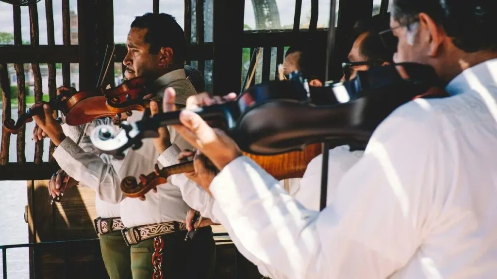 Asiste al concierto para conmemorar el Día del Mariachi en Puebla