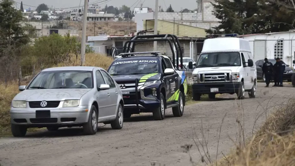 Hallan restos humanos dentro de maletas en San Francisco Totimehuacan