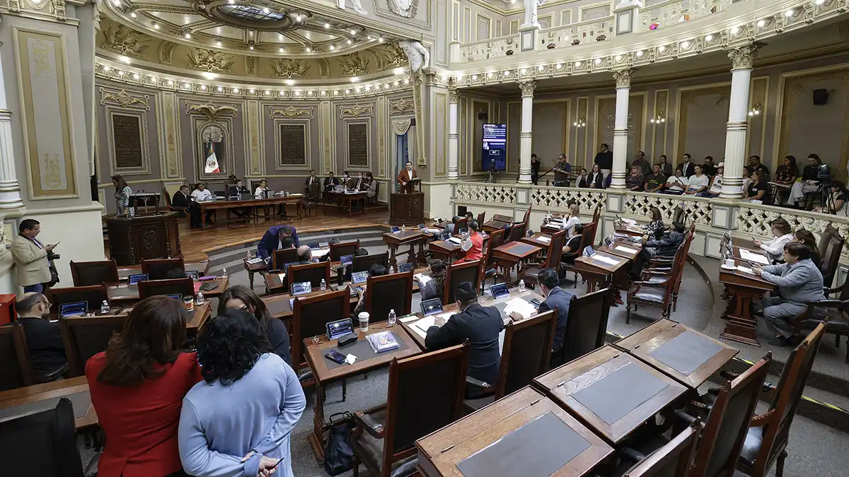 Congreso de Puebla recibe iniciativa para sancionar a quien facilite consumo de narcóticos a menores