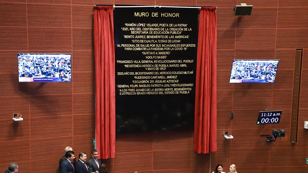 "Los Tres Juanes de La Sierra Norte" de Puebla, al Muro de Honor del Senado