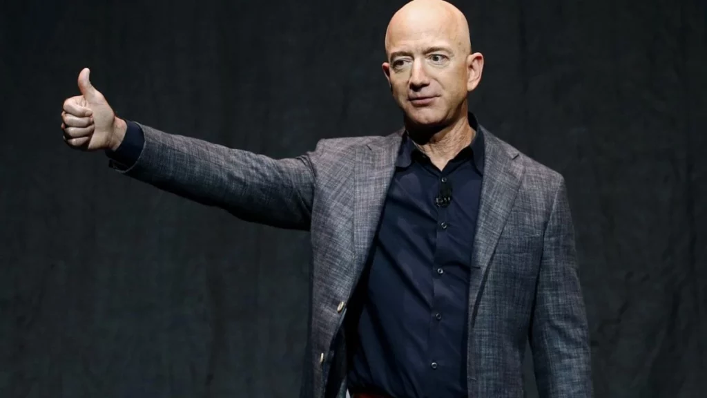 Jeff Bezos venderá acciones de Amazon; quiere ser más rico que Musk