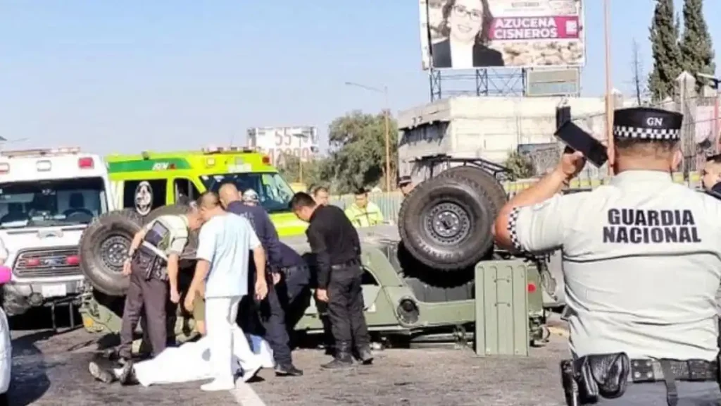 Vuelca unidad del Ejército y muere elemento en la carretera México-Pachuca