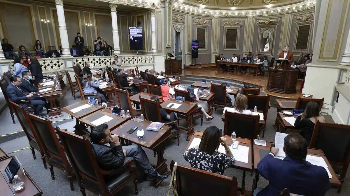 Congreso de Puebla analiza contemplar en entrega-recepción accesos a cuentas de redes sociales