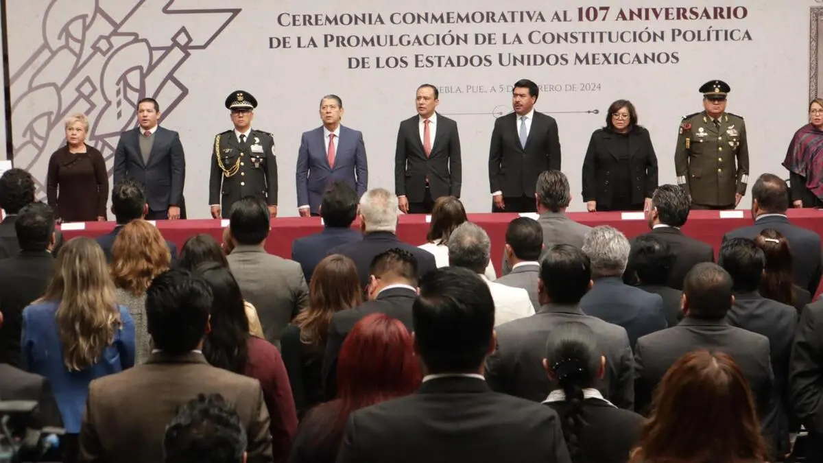 Conmemoran en Puebla el 107 aniversario de la promulgación de la Constitución Mexicana