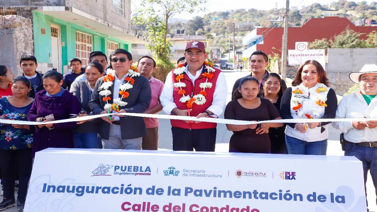 Recalcó que hoy Puebla tiene un gobierno presente, que se ocupa en generar condiciones para que la gente progrese