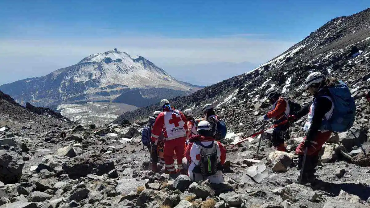 Muere mujer alpinista tras extravío en el Pico de Orizaba