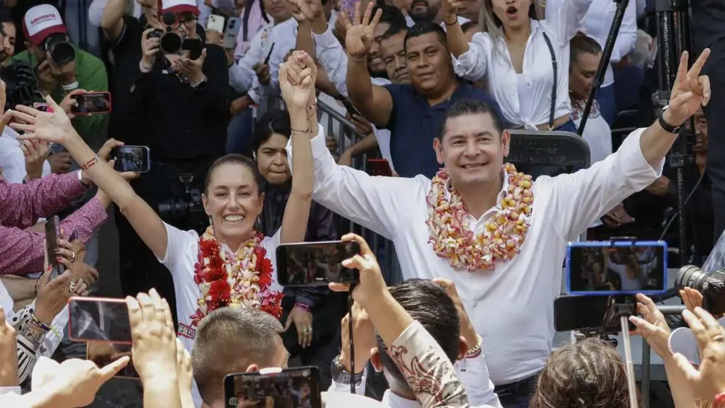 Alejandro Armenta realiza campaña junto a Claudia Sheinbaum en Izúcar