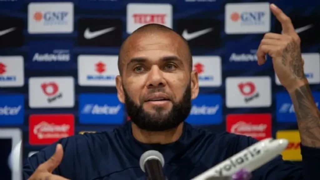 Dani Alves paga un millón de euros y le otorgan libertad bajo fianza en Barcelona