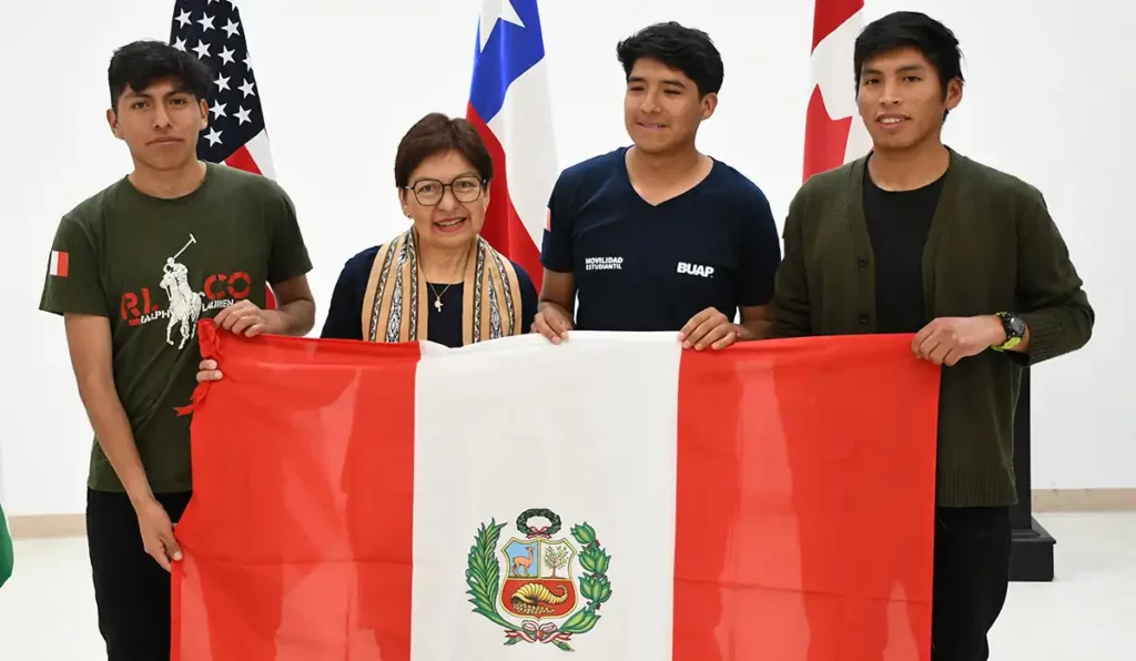 Alumnos de estos países estudian en la BUAP