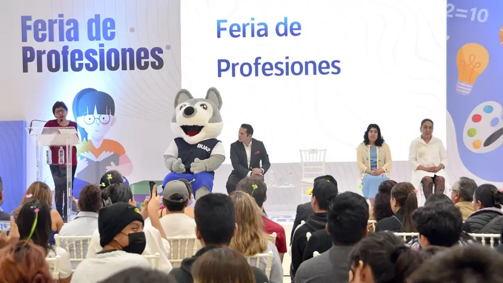 Rectora de la BUAP inauguró la Feria de Profesiones 2024