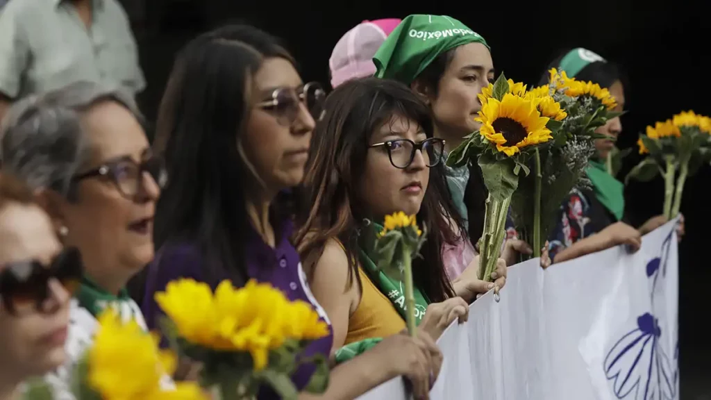 Evitar propaganda electoral en marchas del 8M, piden colectivos feministas