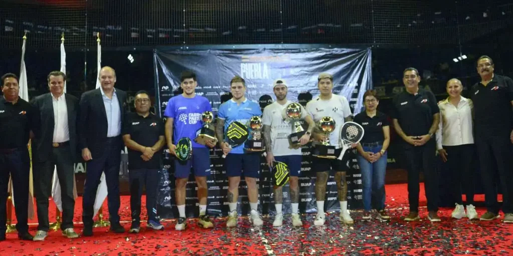 Gobernador y rectora BUAP premian a los ganadores del Torneo A1 de Pádel