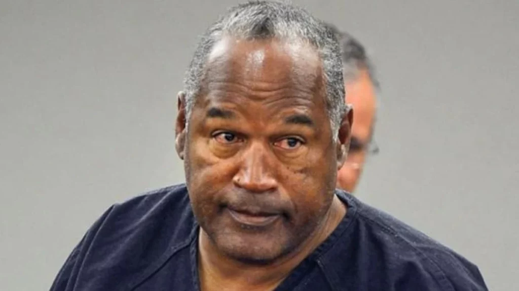 O.J.Simpson, acusado de asesinato de su ex esposa, muere a los 76 años