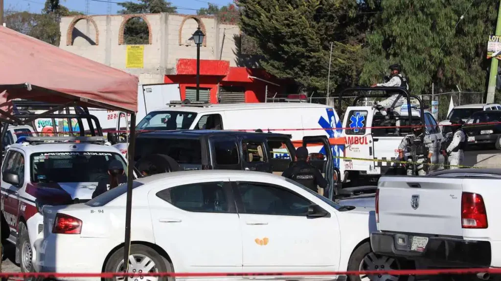 Balean a un hombre al interior de su camioneta en San Baltazar Tetela