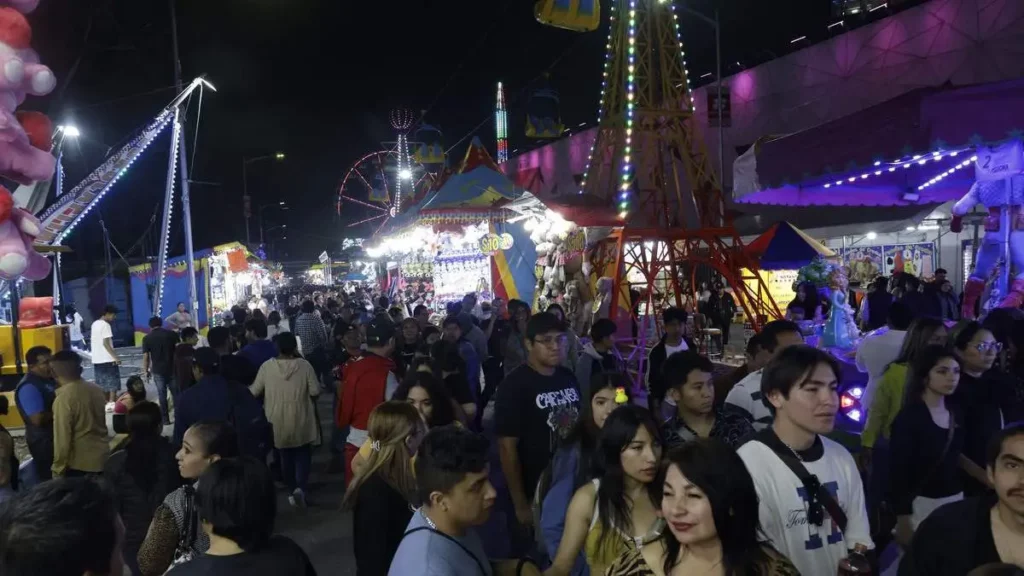 Detienen a cinco revendedores en la Feria de Puebla