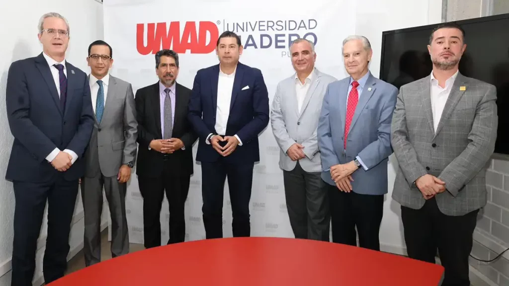 Alejandro Armenta se reunió con rectores de la UDLAP, Upaep, Tec de Monterrey, Anáhuac, Ibero y UMAD