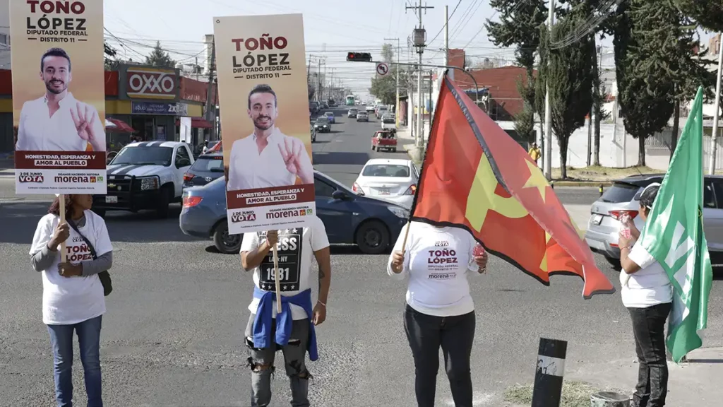 Basura electoral en vía pública, la otra plaga de Puebla