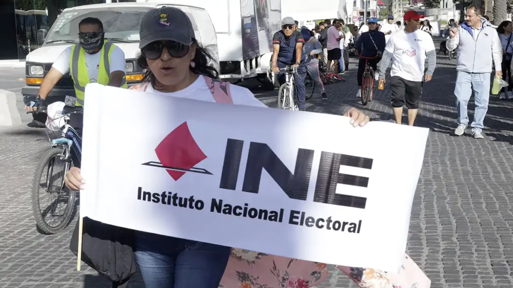 INE multa a seis candidatos independientes en Puebla