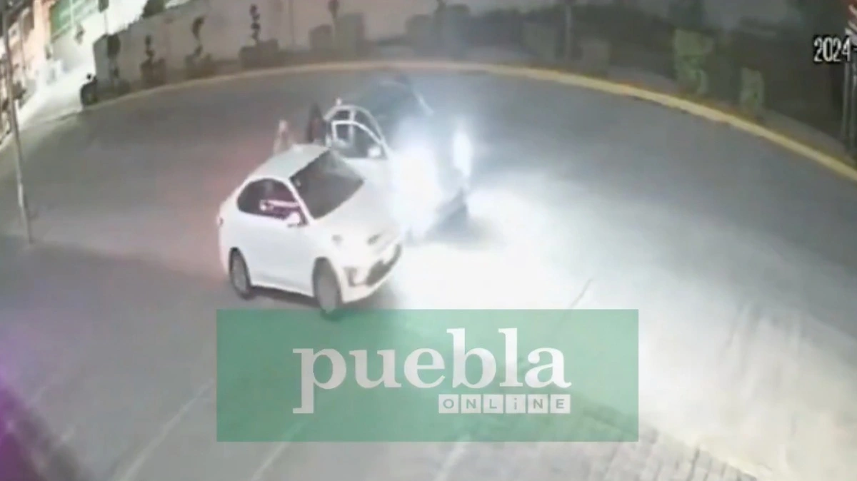 Automovilista se salvó de ser asaltado en Cuautlancingo