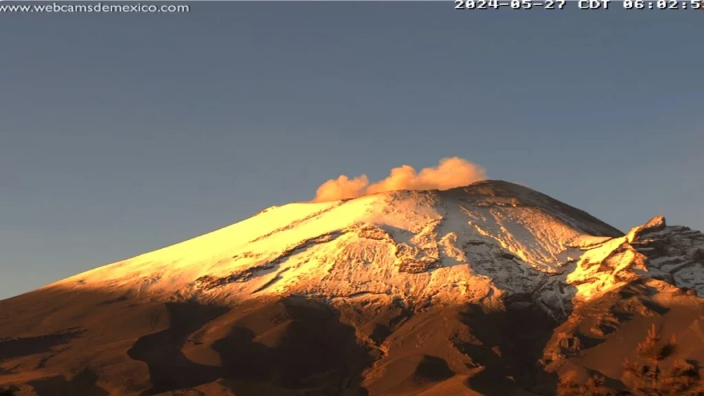 Popocatépetl presenta ligero incremento de actividad; habría caída de ceniza