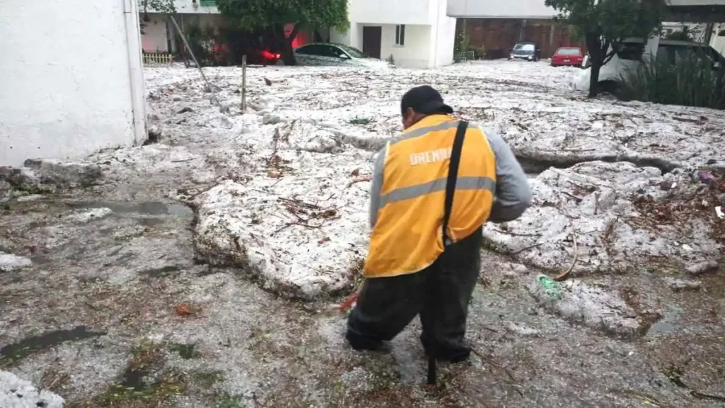 Agua de Puebla refuerza desazolve y limpieza de alcantarillas ante lluvias