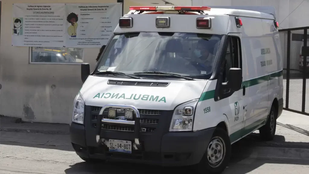 Ambulancias del IMSS en Puebla, obsoletas; tardan hasta 45 minutos en atender emergencias