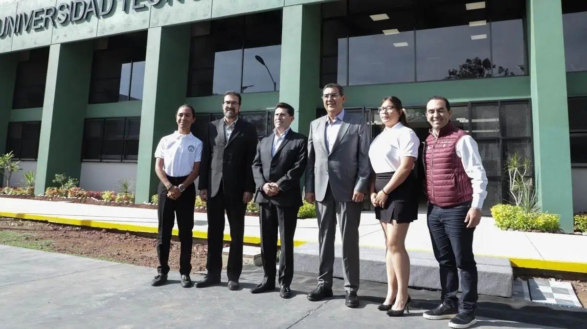 Sergio Salomón inaugura edificio de sistemas automotrices en la UTP