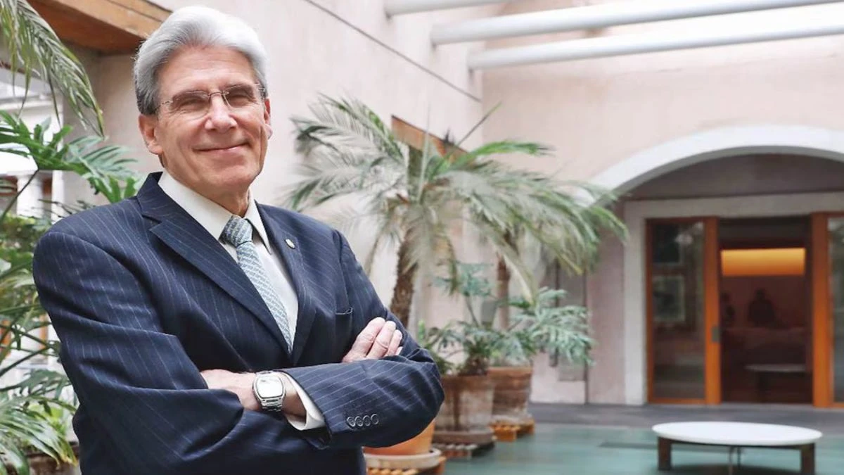 Julio Frenk se convierte en el primer rector mexicano y latino de la UCLA