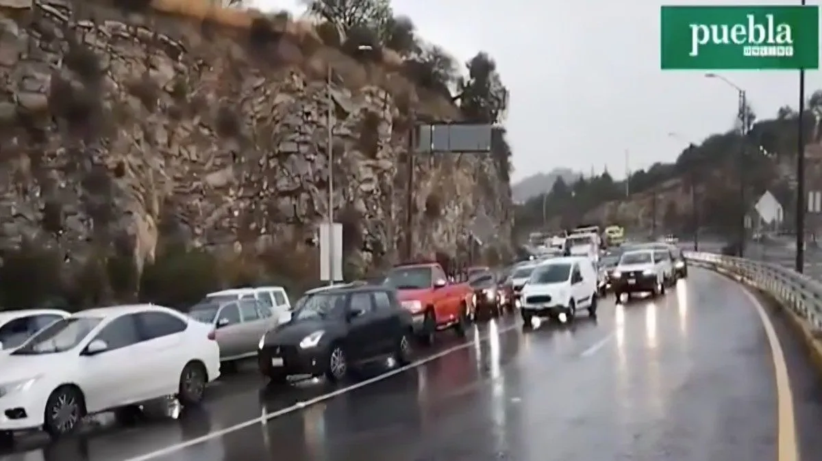 Bloquean Periférico Ecológico para exigir energía eléctrica en Haras del Bosque