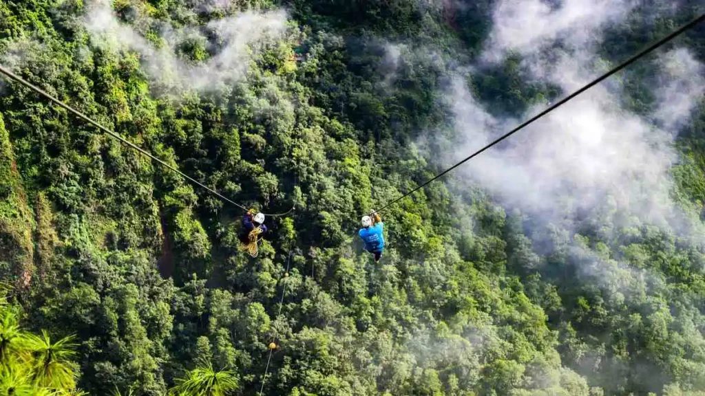 Promueven 10 destinos de Puebla en catálogo de Turismo Social