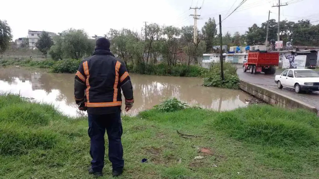 Río Ayotac registra aumento de nivel de agua a la altura de Ocoyucan