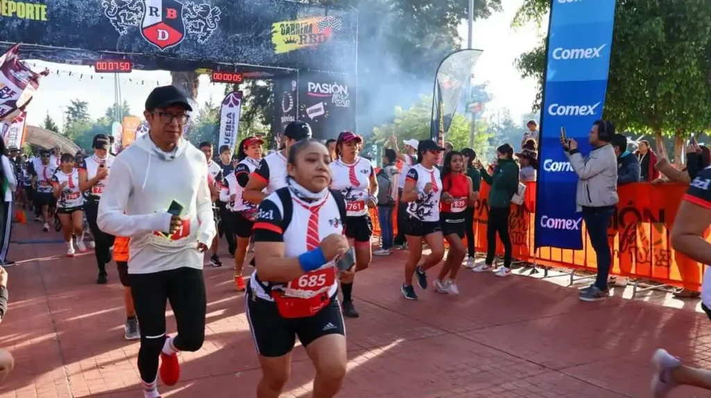 Más de 2 mil poblanos participaron en la Carrera RBD