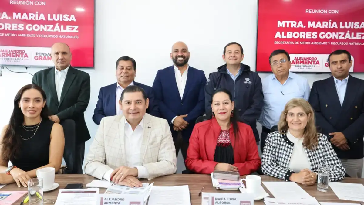 Armenta y Albores colaboran en proyectos ferroviarios para Puebla