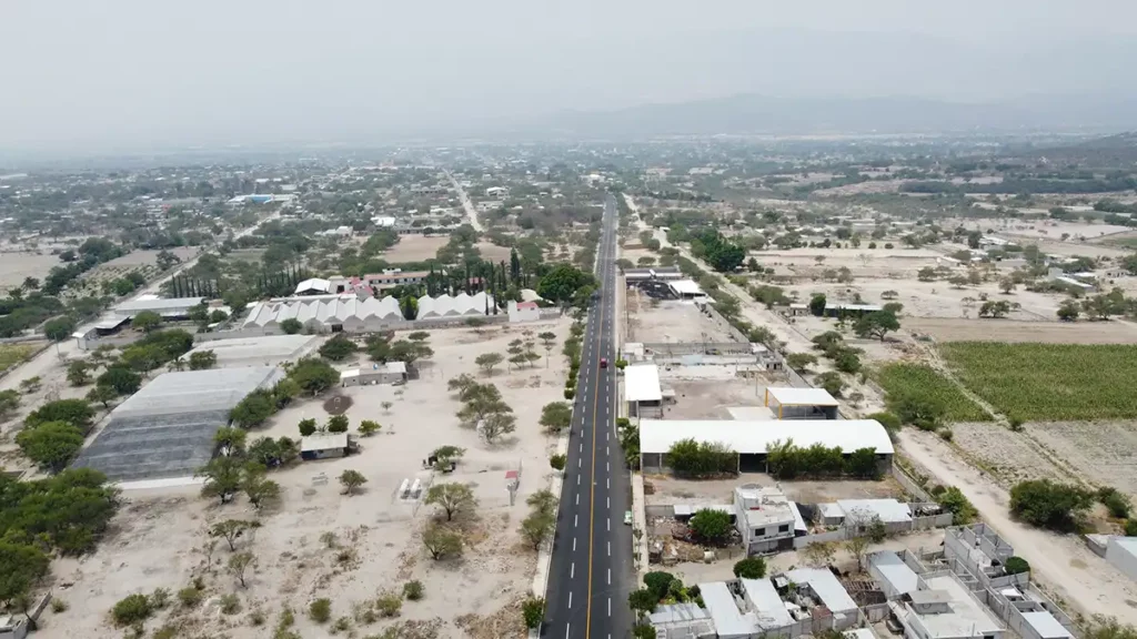 Sergio Salomón entregó obras en Ajalpan, San Gabriel Chilac, Tehuacán y Santiago Miahuatlán