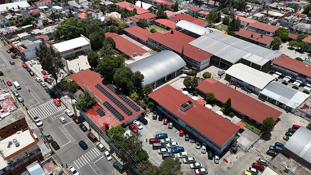 Plaza Cívica del Centro Escolar “Prof. Gregorio de Gante” estrena techado