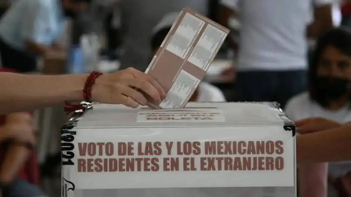 Poblanos en el extranjero respaldan a Alejandro Armenta: gana con el 62% de votos