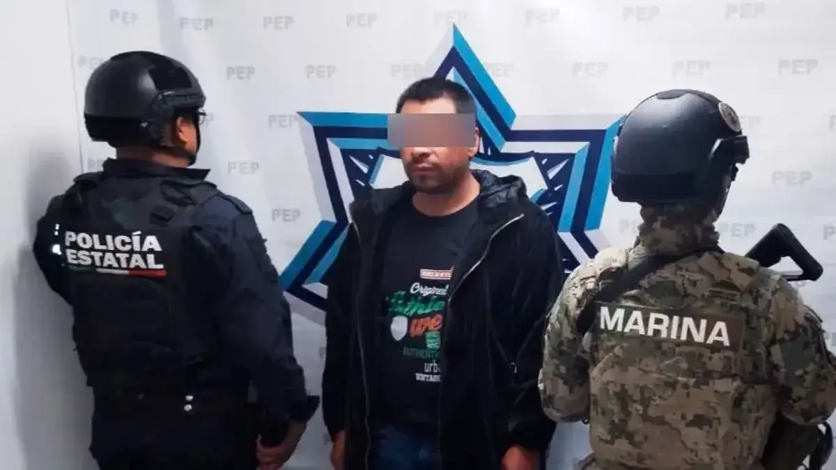 Marina y SSP detienen a sujeto que desmantelaba camión robado en Puebla
