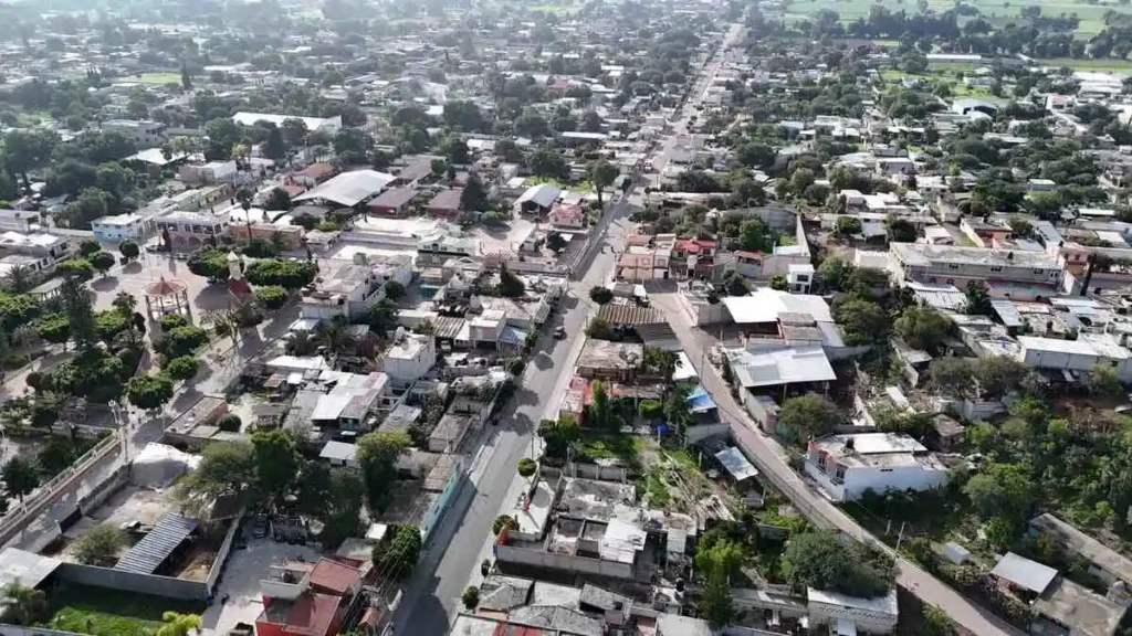 Sergio Salomón inicia rehabilitación de carreteras en Tochtepec