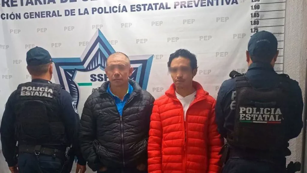 Padre e hijo detenidos por portación ilegal de arma de fuego en Tlaola