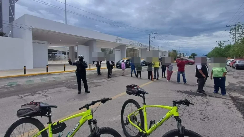 CAPU Sur: inician quejas vecinales por taxis y ambulantes