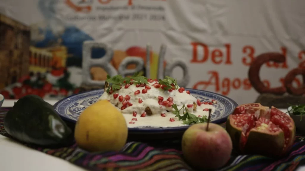 Asiste a la feria del Chile en Nogada en Calpan